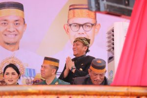 Bupati Luwu Timur Hadir Ritual Mattompang Arajang Hari Jadi Bone ke-695