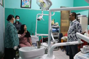 Bupati ke Puskesmas Malili: Utamakan Pasien Dibanding Administrasi