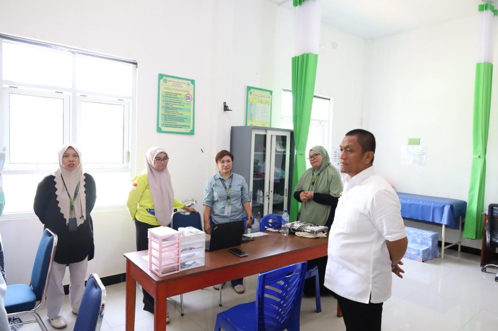 Bupati Irwan Sidak Puskesmas Nuha