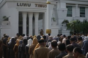 Bupati Irwan Masih  Temukan Pegawai Tak Disiplin Saat Apel Pagi