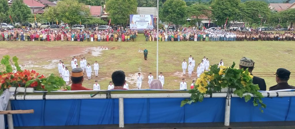Hardiknas di Wasuponda, Bupati Irwan Umumkan Pengurangan Jam Kerja dan Jadwal Penerimaan SK CPNS PPPK