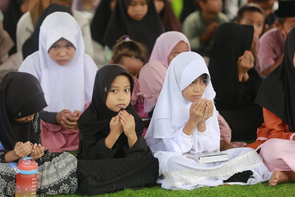 Pemkab Luwu Timur dan Yayasan Abulyatama Santuni Anak Yatim di Burau