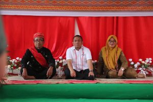 Bupati dan Wabup Luwu Timur Ritual Adat Pekasiwia Keluarga Besar To Pamona