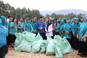 Bupati Luwu Timur Sosialisasi Pengurangan Polusi Plastik