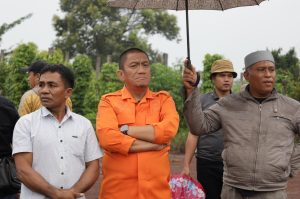 Bupati Irwan Bachri Syan Temui Langsung Petani Lada Loeha di Kebunnya