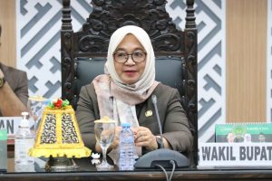Wabup Puspawati Dengarkan Pandangan Umum Fraksi DPRD Luwu Timur Ranperda Perubahan APBD 2025: Jadi Perhatian Kami