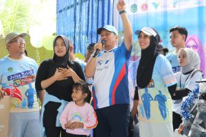 Bupati Luwu Timur Ramaikan Jalan Sehat Juara Chapter 2 di Malili