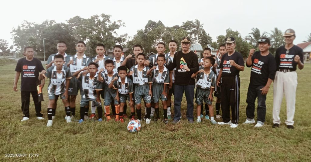 Olahraga Tradisional Meriahkan HUT RI ke-80 di Tomoni Timur