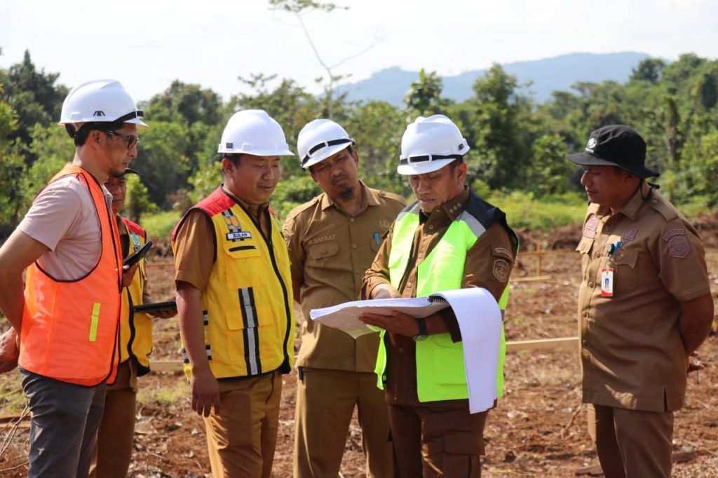 Telan Anggaran Rp 13 Miliar, Bupati Luwu Timur Ingin Labkesmas Selesai Tepat Waktu