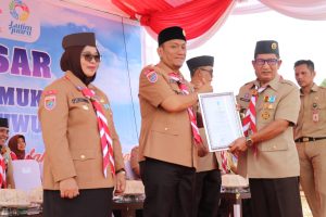 Irup HUT Gerakan Pramuka ke-64, Bupati Irwan Dianugerahkan Lencana Darma Bakti Pancawarsa