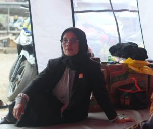 Erni Malape Cek Pos Pelayanan Kesehatan Korban Kebakaran di Sorowako