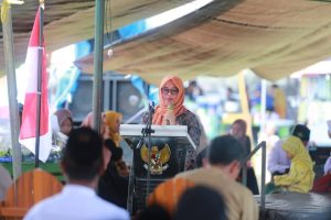 Wabup Puspawati Apresiasi Semangat Kebersamaan Warga di HUT Desa Mulyasri ke-86