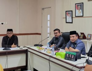 Sarkawi A Hamid Pimpin Rapat Perdana Penyertaan Modal PT Luwu Timur Gemilang