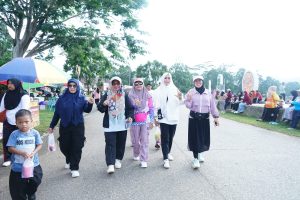 Wabup Luwu Timur Sapa Masyarakat di Sabtu Sehat Juara, Aisyiyah Manfaatkan Bagi Sembako