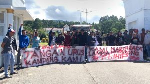 Warga Aksi di DPRD, Tegaskan Dukung Investasi PT IHIP di Lampia Luwu Timur