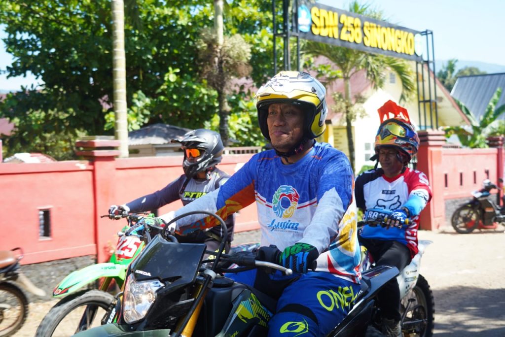 Trail Wasuponda Luwu Timur, Bupati Irwan Jelajah Alam Bareng 600 Riders
