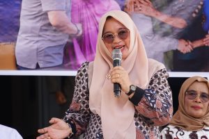 Wabup Puspawati Roadshow Penyaluran Program Kartu Lansia di Wasuponda