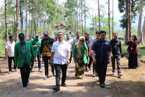 Bupati, Delegasi USIM dan UMI Survey Lokasi Sekolah Unggulan di KHDTK Malili Luwu Timur