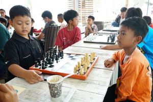 Disparmudora dan SCC Kembangkan Atlet Catur Muda Luwu Timur