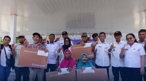 Ujicoba, 237 Penerima Kartu Lansia di Tomoni Peroleh Bantuan, Wabup: Saya Hadir Sebagai Anak