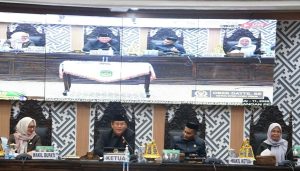 Fraksi DPRD Luwu Timur Bacakan Pandangan Akhir, Wabup Puspa Hadir