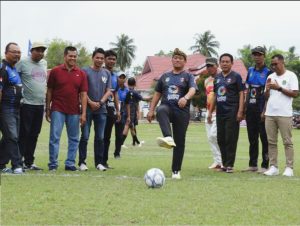 Dukung Tarkam, Anggota DPRD Luwu Timur Dorong Peningkatan Sarana dan Pembinaan