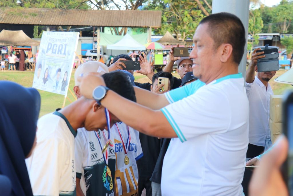 Bupati Irwan Target Kontingen Luwu Timur Juara Umum PORSENIJAR Sulsel
