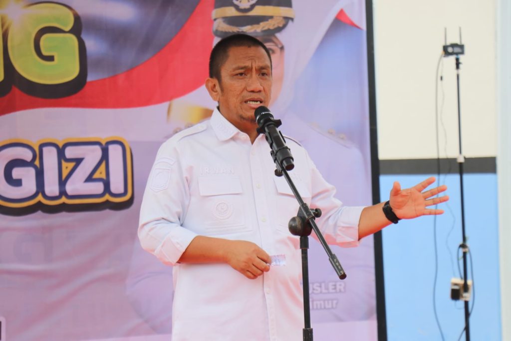 Bupati Warning Kepsek Kades Kapus dan Camat di Peluncuran Dapur MBG