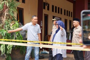 Wabup Puspawati Salurkan Bantuan Korban Kebakaran di Jl Wekasa Sorowako