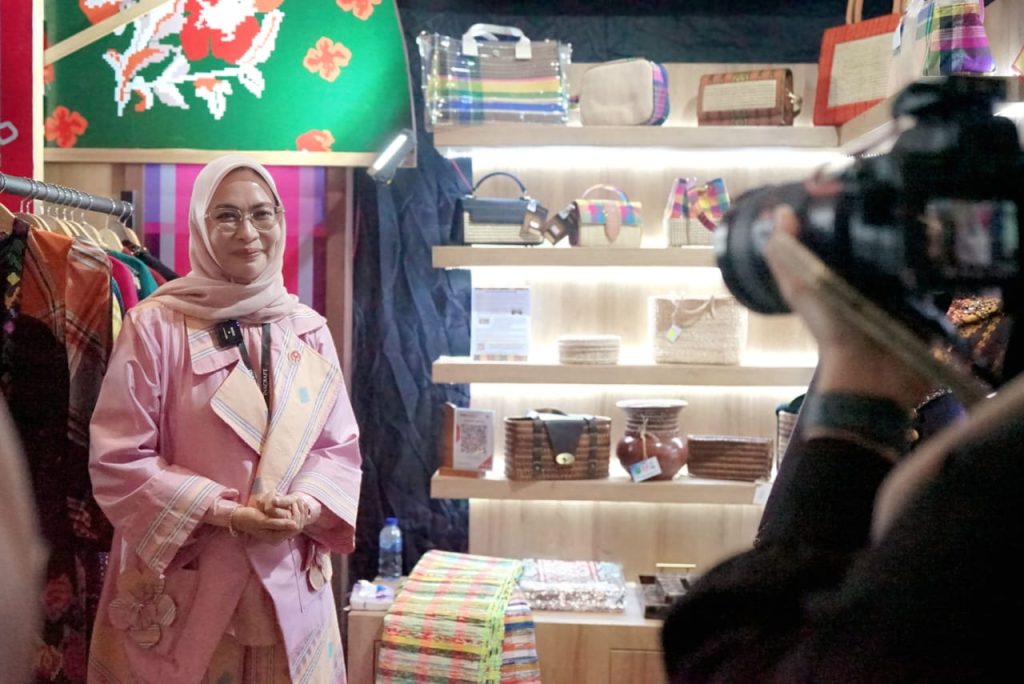 Dokter Ani Nurbani Dorong Daya Saing UMKM Luwu Timur di INACRAFT Jakarta