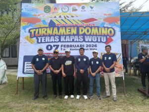 Plt Kadis Parmudora di Turnamen Domino Teras Kapas Lutim Juara: Kembangkan Jadi Agenda Rutin