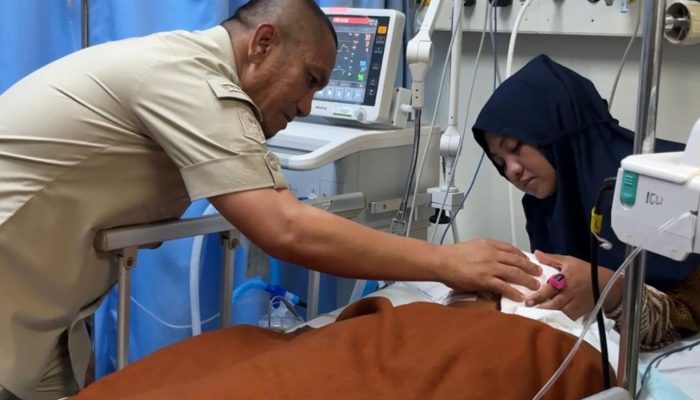 Bupati Besuk Anak yang Tenggelam di Danau Matano