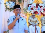 Bupati Irwan di Loeha Raya, Cek Infrastruktur Jalan Hingga Hadiri Nikah Warganya