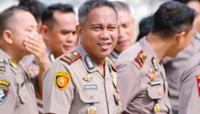 AKP Aswan Raharja, Pendukung Fanatik Klub Manchester United Hobi Domino