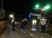 Satlantas Polres Luwu Timur Evakuasi Tronton Jalur Trans Sulsel-Sultra