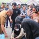 Bupati Luwu Timur Temui Warganya yang Sampaikan Tuntutan ke Perusahaan Dengan Blokir Jalan
