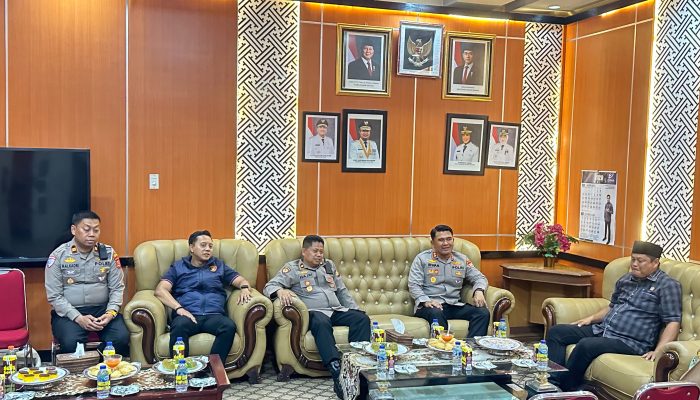 Kapolres Baru AKBP Irwan Kurniadi Silaturahmi dengan Ketua DPRD Luwu Timur: Sinergi Jaga Kamtibmas