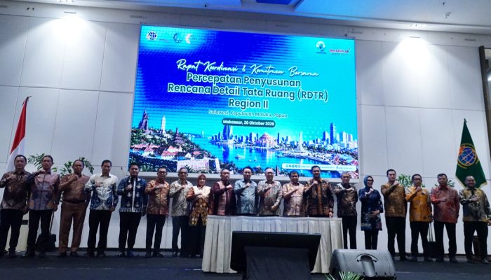Bupati Luwu Timur Teken Pakta Integritas Percepatan RDTR